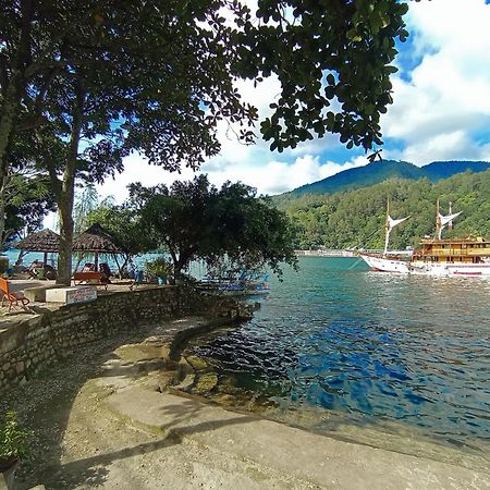 Pandu Lakeside Hotel Parapat Esterno foto