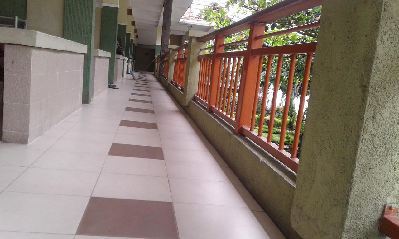 Pandu Lakeside Hotel Parapat Esterno foto