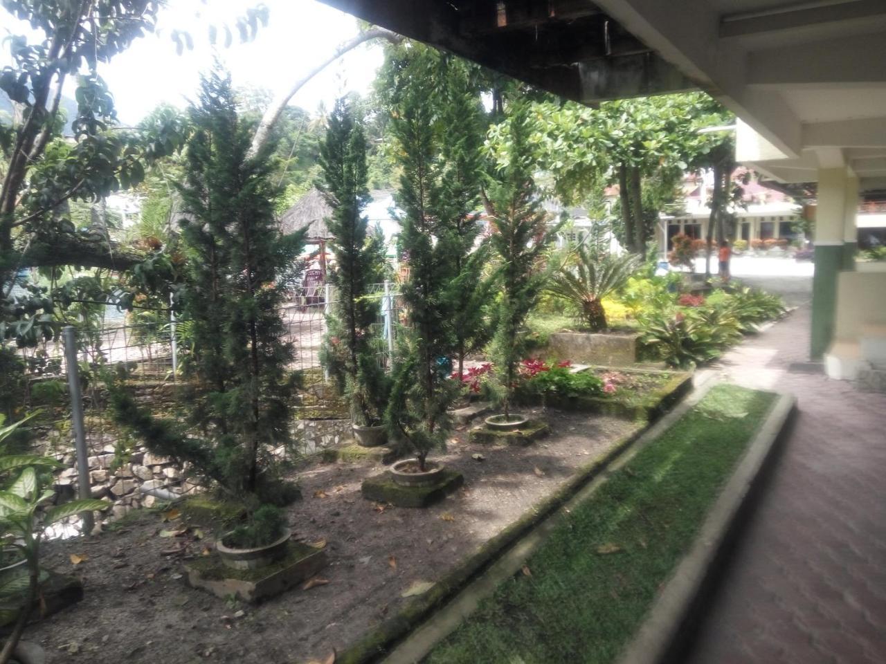 Pandu Lakeside Hotel Parapat Esterno foto