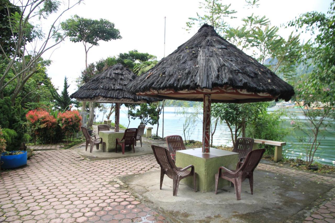 Pandu Lakeside Hotel Parapat Esterno foto