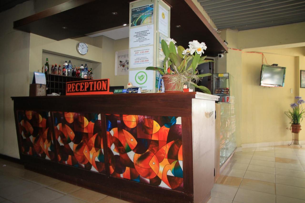 Pandu Lakeside Hotel Parapat Esterno foto